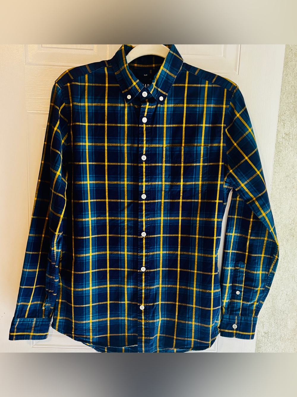 GAP Men’s Small Slim Fit Blue Yellow Plaid 100% Cotton Button Down Shirt